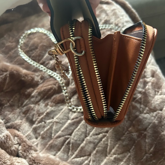 Cream and Tan Crossbody Bag - Picture 9 of 9